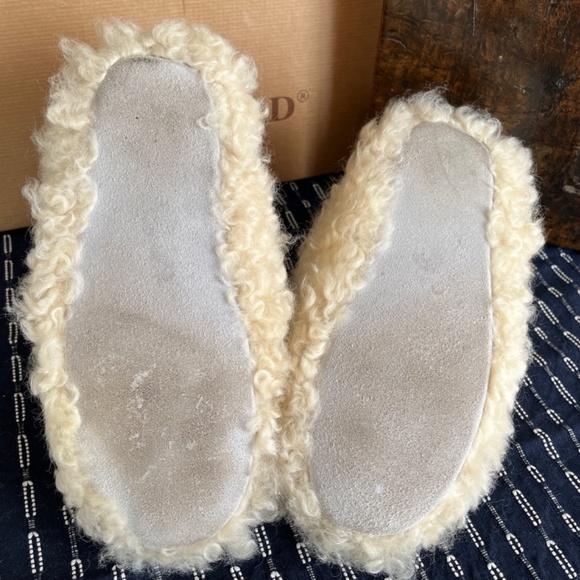 Sheepskin Slippers - size 37 - Picture 10 of 13